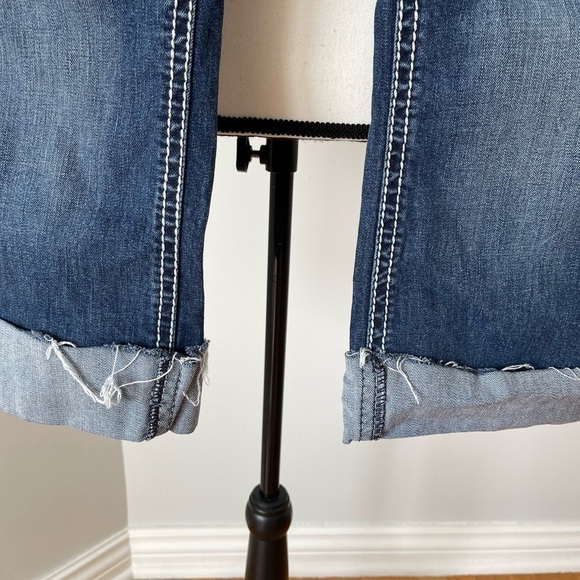 Rancho Estancia size 32 cuffed capri bling flower rhinestone jean denim modest - Picture 15 of 15